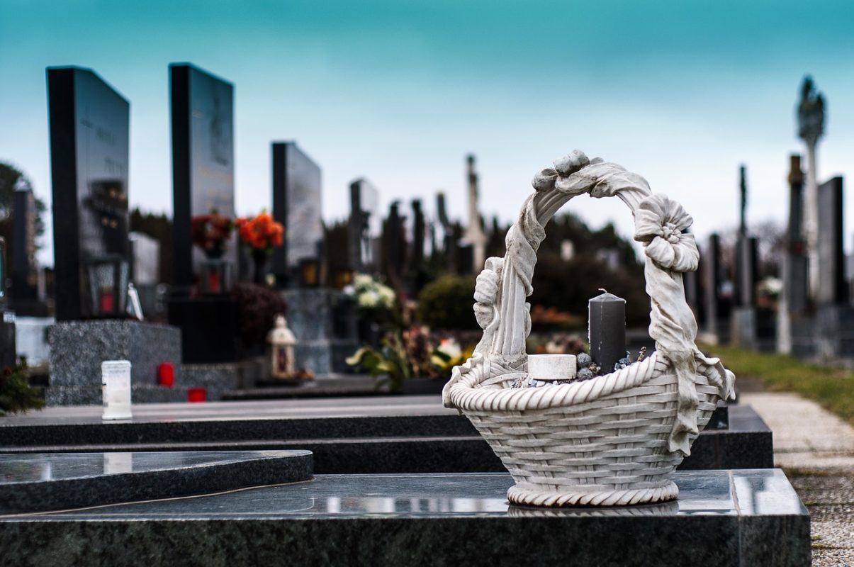 makam sandiego hill